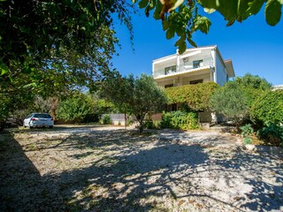 Apartment Grebastica  11