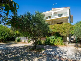 Apartment Grebastica  2