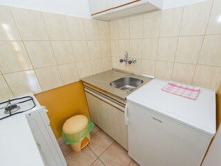 Apartment Grebastica  13