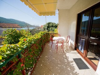 Apartment Grebastica  1