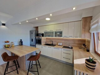 Apartment Okrug Gornji  11