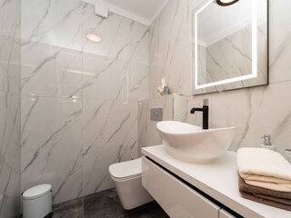 Apartment Povljana  25