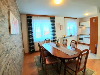 Küche  und esszimmer  APP nummer 2.