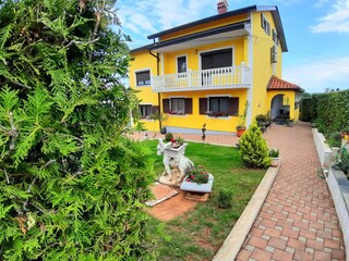 Holiday house Buje Outdoor Recording 12