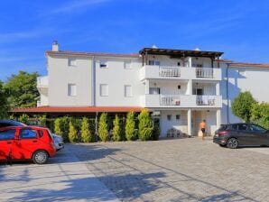 One bedroom apartment with terrace Rogoznica A-4162-r