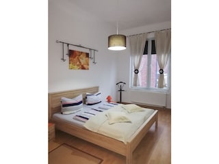 Schlafzimmer 1