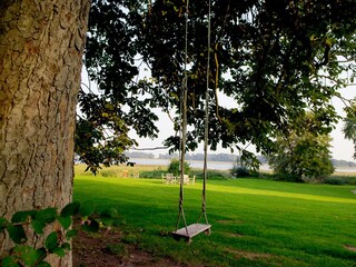 Garten und Schaukel