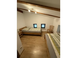 Schlafzimmer 2