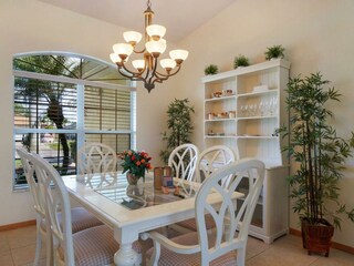 dining area of the holiday home in Cape Coral, FL