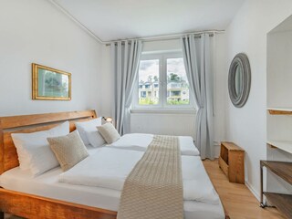 3. Schlafzimmer mit Doppelbett