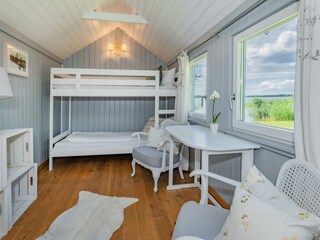 Etagenbett im Bauwagen (im Garten)