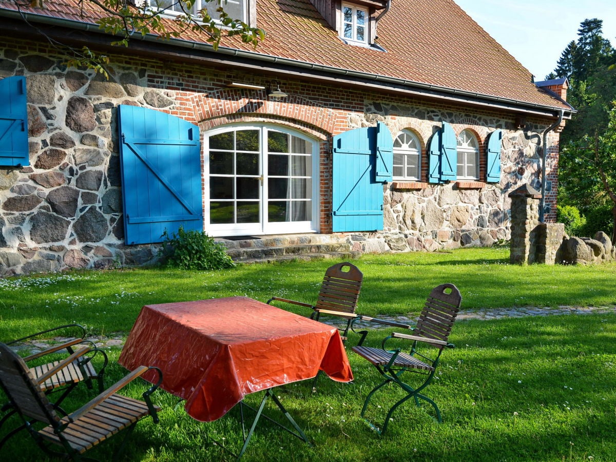 Ferienwohnung Kratzeburg Außenaufnahme 2