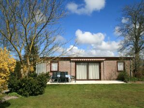 Bungalow 106 in complex Eureka - Sint Maartenszee - image1