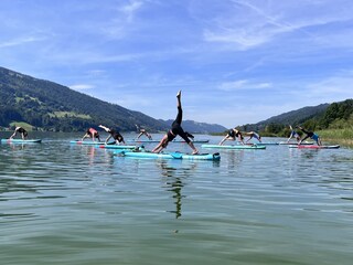 SUP Yoga mit Gastgeberin