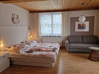 Schlafzimmer 1