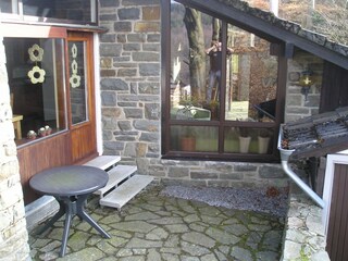 Kleine Terrasse (Ecke Küche/Kaminzimmer)