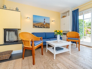 Der Wohnbereich mit dem Kamin