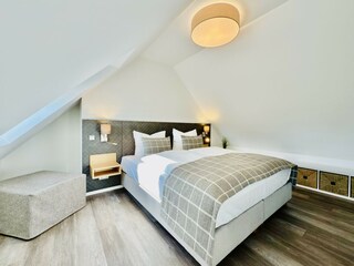 Mit einem 5. Schlafplatz (komfortable Klappmatratze)