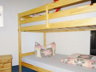 Doppelstockbett im Kinderzimmer 55m² Erdgeschoss