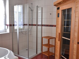 Ferienhaus Müritzsonne - Bad EG mit Infrarot-Sauna