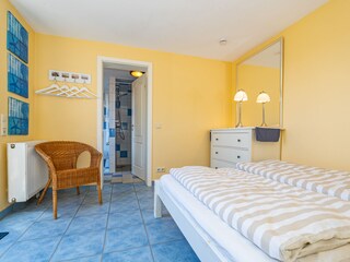 ...... mit angrenzendem Badezimmer