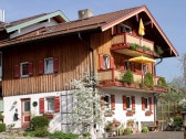 Haus Oberland im Sommer