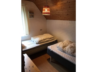 Schlafzimmer. Betten sind neu und von bester Qualität