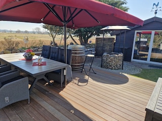 Holzterrasse zum verweilen