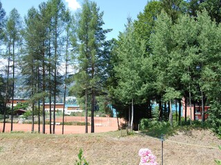 Seeblick und Tennisplätze