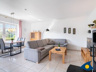 Wohnzimmer mit Essbereich