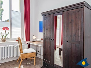 Schlafzimmer mit Doppelbett