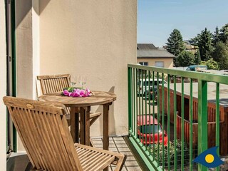 Balkon mit Sitzmöglichkeiten