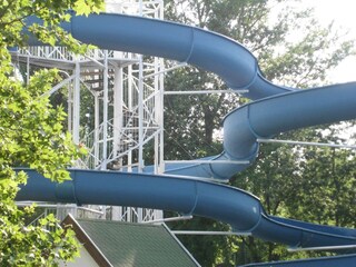 Wasserrutsche am Strand