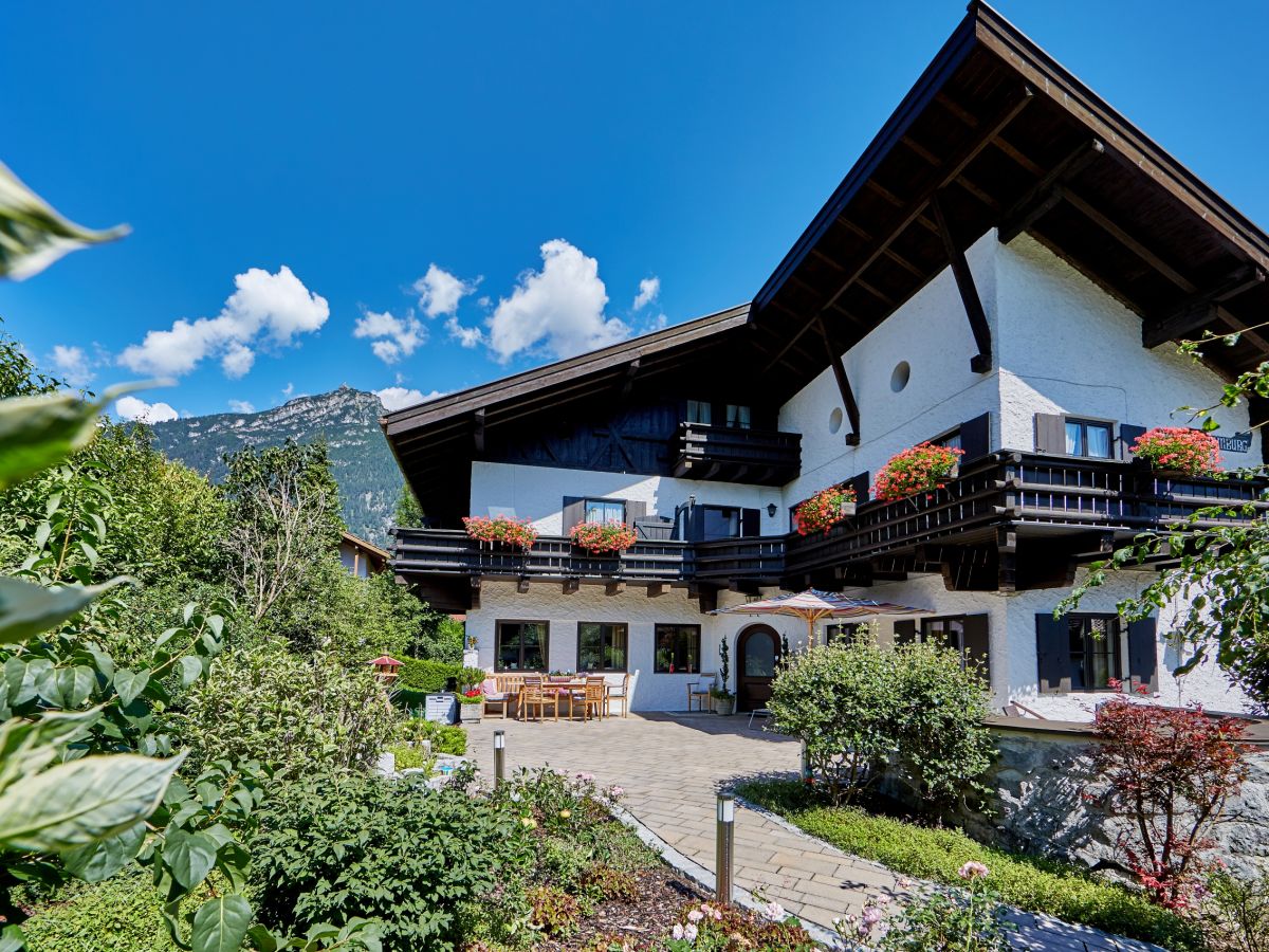 Holiday House Chalet Haus Hamburg Garmisch Partenkirchen Company