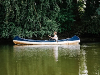mit dem Kanu über den Kolk paddeln und angeln