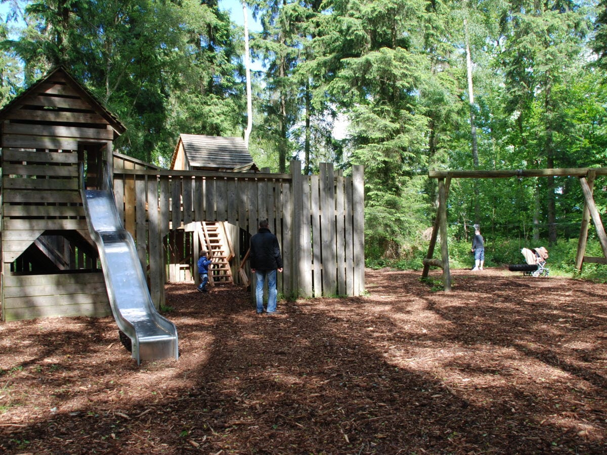 Willkommen auf dem Waldspielplatz