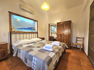 Schlafzimmer 1(Bett 1,60x2,00)