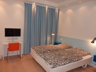 Schlafzimmer 2