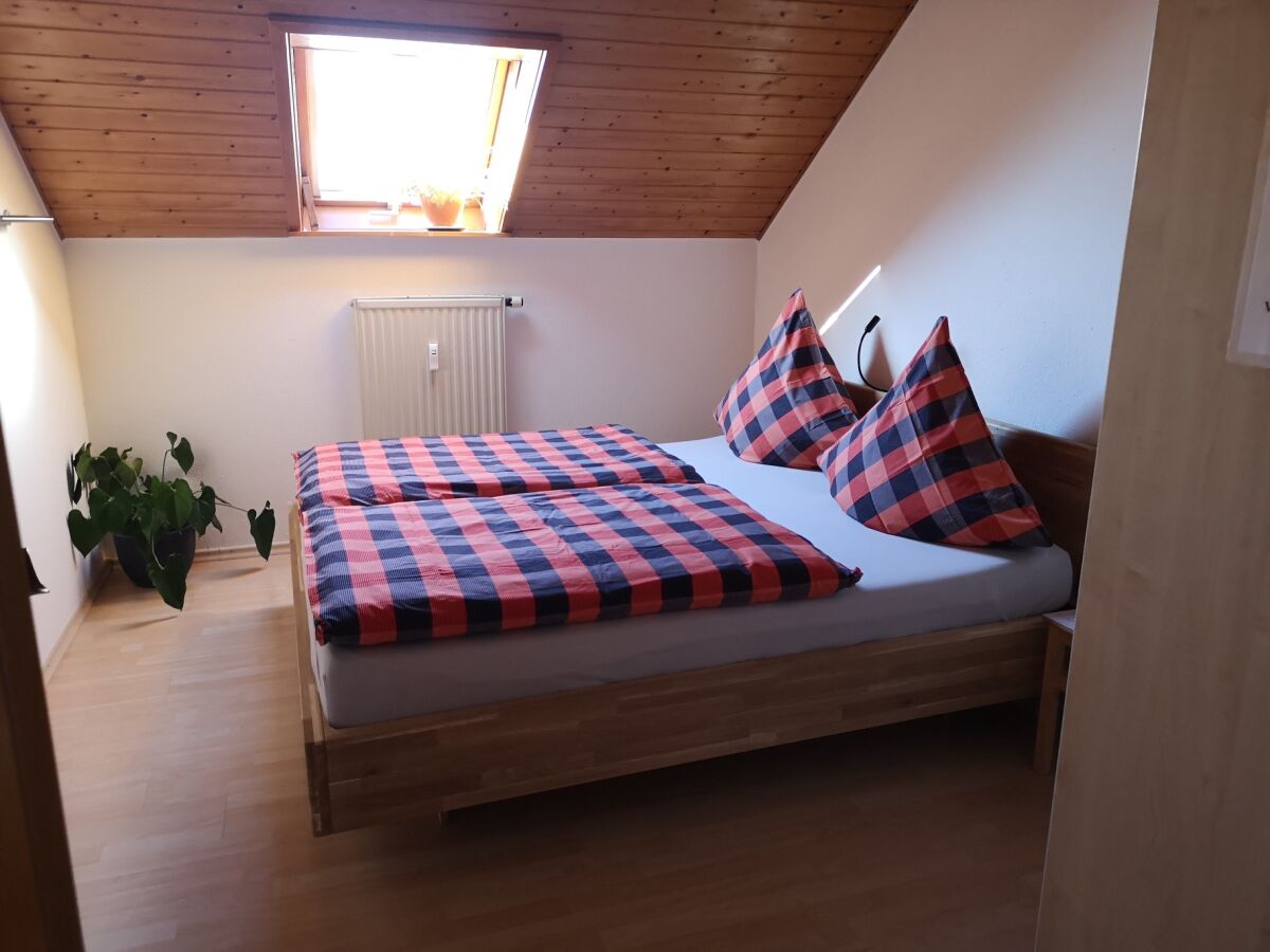 Doppelzimmer mit Dachfenster