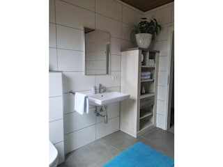 Bad mit Waschbecken