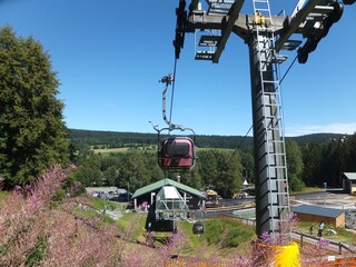 bequem mit der Seilbahn zum Gipfel des Ochsenkopfs