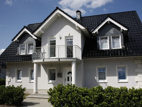 Ferienwohnung "Rosenweg" EG rechts