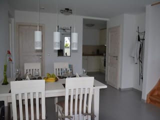 Essbereich mit Blick in die Küche