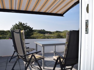 Sonneterrasse mit Sonnenschutz