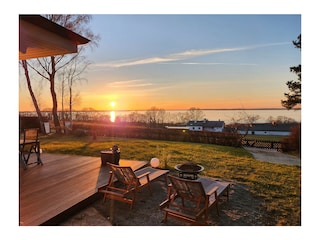 Romantische Abendstimmung mit Sonnenuntergang