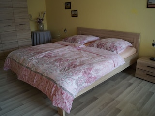 1. Schlafzimmer