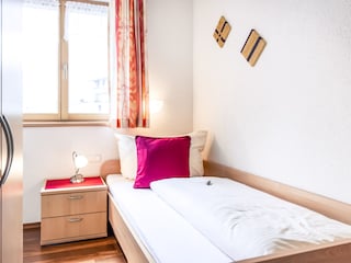 Zweibettzimmer mit getrennten Betten