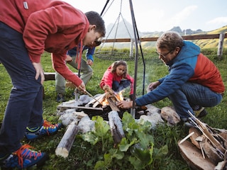 Lagerfeuer am Grillplatz