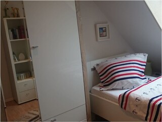 Schlafzimmer mit Einzelbett