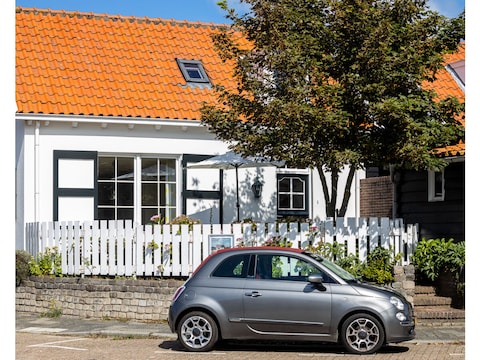 Holiday house Beatrixstraat 23